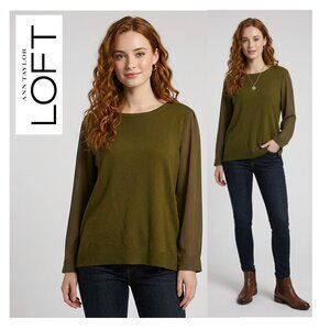 ANN Taylor Loft - Olive green cotton blend sweater